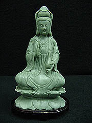 GREEN JADE SITTING KWANYIN (HJ038G)
This green kwanyin is made of Taiwan jade from one solid piece. It has very detailed carving. Kwanyin is the most famous female god in the east. 
Size: L: 6in, W: 4in, H: 11in
US $ 69.00